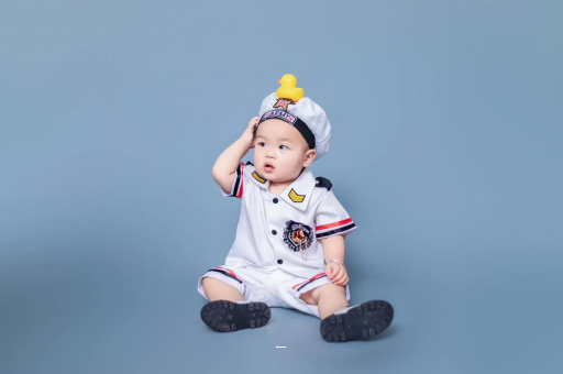 沁阳宝宝老摇头怎么回事